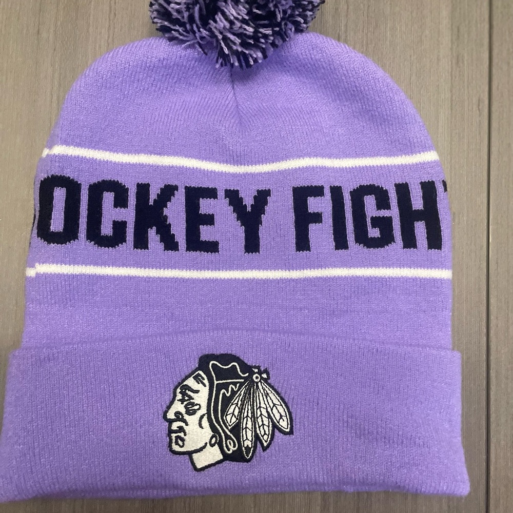 Chicago Blackhawks’Hockey Fights Cancer’ Collectible Beanie